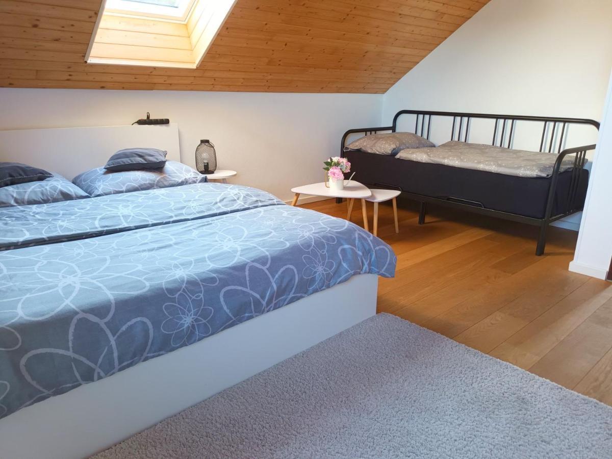 "Stone'S Throw" Krumlov 5 Min By Car, Lipno 15 Min By Car, 2 Bdrooms,Playroom Kájov Exterior foto